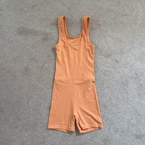 Set Active Shortysuit